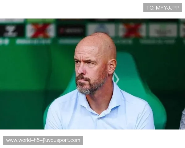 上任没满一周，滕哈赫已被勒沃库森高层腰斩，哈滕女友