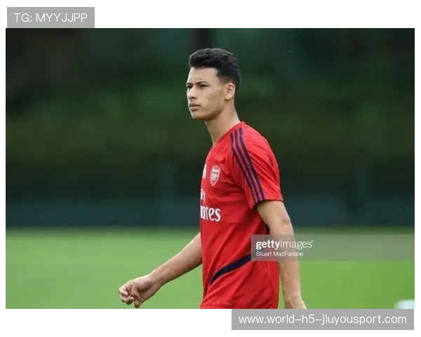 伊萨克训练照公布,红军今夏最重磅引援上线,伊萨克获得 伊萨克训练照公布,红军今夏最重磅引援上线,伊萨克获得