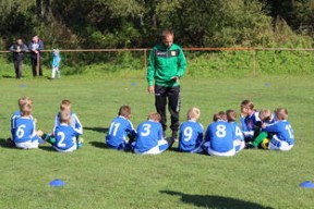 九游(jiuyou)官方网站-乌鸦防线表现完美，对手几乎无解，乌鸦攻击什么